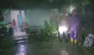 Hujan Deras, Air Genangi Satu Rumah di Sakurjaya