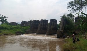 Bendungan Sungai Cipeles Peninggalan Kolonial yang Terlupakan