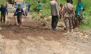 Jalan Kabupaten Amblas, Mobil Sulit Melintas