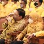 Gubernur Khofifah Pakai Baju Kuning, Ketum Airlangga: Golkar Jatim Memang Istimewa