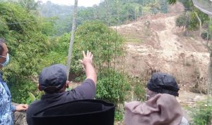 Imbas Longsor, Kerugian Capai Miliaran Rupiah, Dua Hektare Sawah Rusak Tertimbun Bongkahan