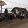 Warga Soraki Kades Cilengkrang dan Anggota DPRD Sumedang saat Reka Adegan Penganiayaan. Warga : Selalu Berbuat Semena-mena!