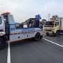 Kecelakaan (Lagi) di Tol Cisumdawu, Mobil Box Menghantam Trotoar