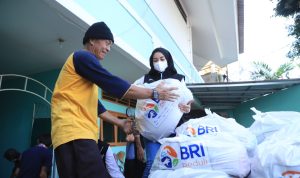 Berbagi Bahagia di Bulan Ramadan, BRI Group Bagikan 80.000 Paket Sembako ke Panti Asuhan, Panti Werdha dan Masyarakat Umum