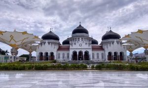 Doa Masuk Dan Keluar Masjid