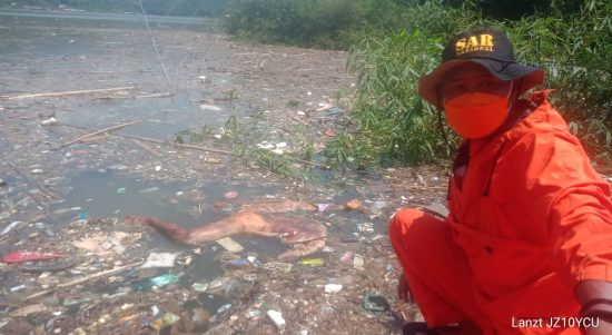 Sesosok Mayat Perempuan Ditemukan di Tumpukan Sampah, Timbulkan Bau Menyengat