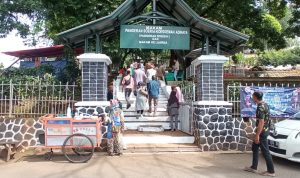 Makam Gunung Puyuh Ramai Dikunjungi Warga Luar Kota