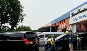 Jenazah Eril Tiba di Bandara Soekarno Hatta