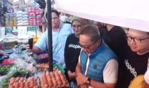 Pantau Harga, Mendag Sidak Pasar Sehat Sabilulungan 
