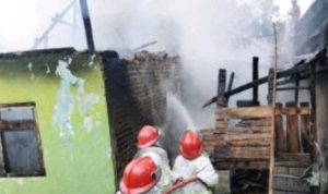 Kebakaran Rumah Di Talun Cirebon, Api Berawal Dari Pembakaran Sampah