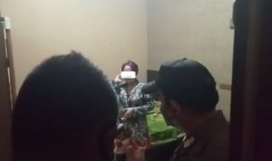 Razia Kosan Satpol PP Kabupaten Cirebon, 21 Orang Diamankan, 5 PSK Online