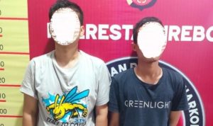 Polisi Berpakaian Preman Tangkap Pengedar Narkoba Di Plered Cirebon