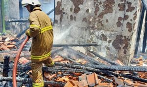 Kebakaran di Cimanggung, Dua Motor dan Uang Rp 70 juta Ludes Terbakar