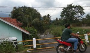 Pemukiman Terancam Banjir Bandang, Ratusan Bata Sawah Tergerus Sungai Cihonje