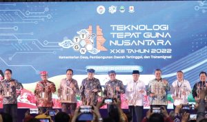 Entaskan Desa Tertinggal, Gubernur Ridwan Kamil Diganjar Penghargaan
