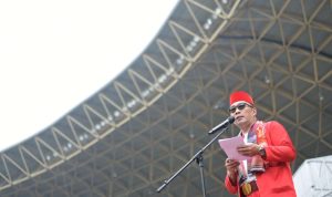Ridwan Kamil Menari Ronggeng Beken Bersama 3.000 Penari di Kota Bekasi