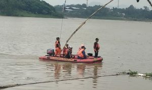 Dua Hari Pencarian, Korban Tenggelam di Sungai Citarum Belum Ditemukan