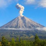 10 Wisata Gunung Terindah, Bisa untuk Liburan Sekolah