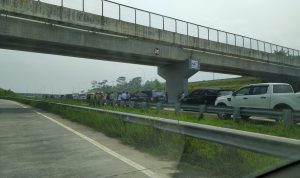 Hati-hati Saat Memacu Kendaraan di Jalan Tol Cisumdawu