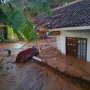 Dua Korban Banjir Cimanggung Dalam Pencarian Tim Rescue Kantor SAR Bandung