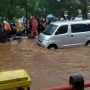 Cibeusi Jatinangor Diterjang Banjir