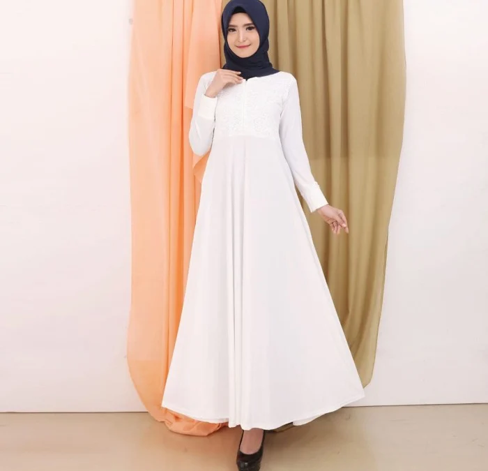 Yuk, Intip Gamis Warna Putih Cocok Dengan Jilbab Warna Apa?