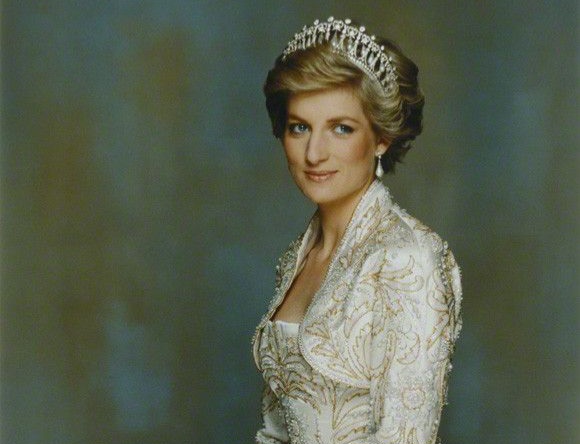 Arsip Surat Pribadi Mendiang Putri Diana.