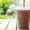 Resep Minuman Coklat Kekinian Ala Cafe Dengan Toping Beng Beng Share it