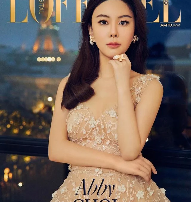 Model terkenal Hong Kong Abby Choi Tin-fung