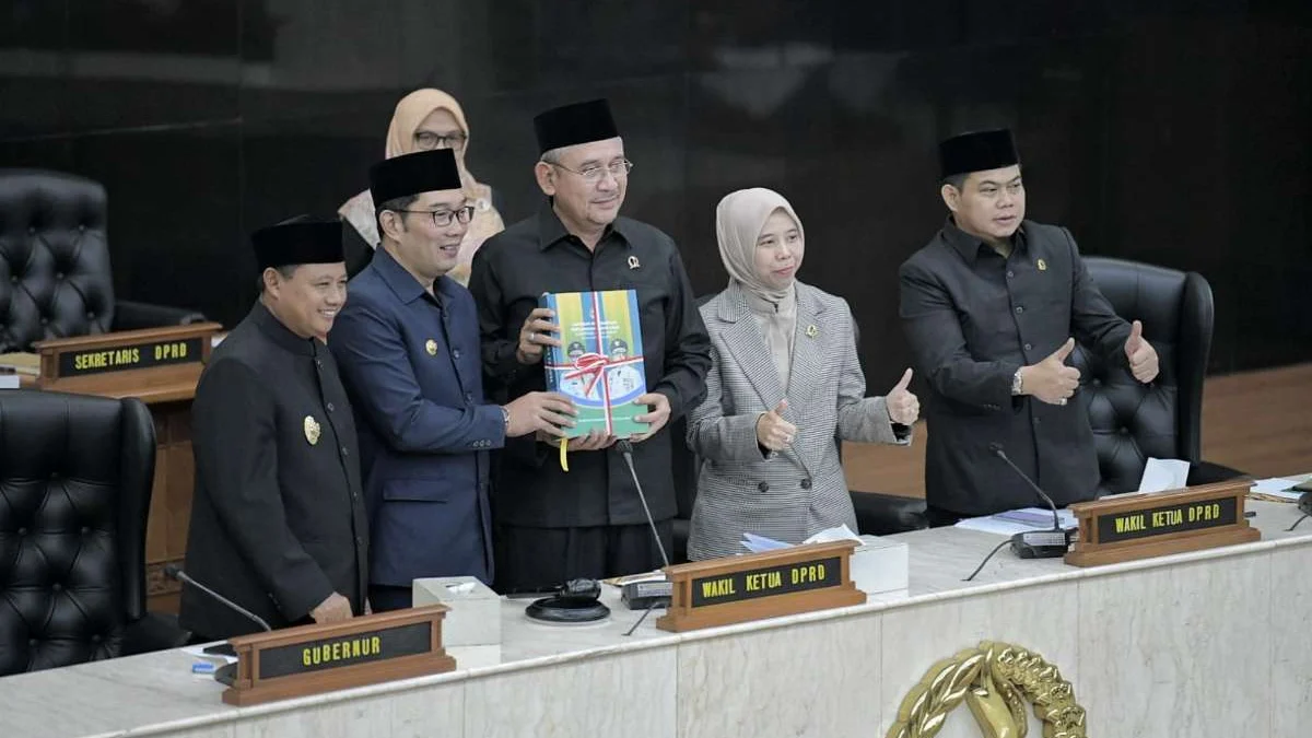 Gubernur Ridwan Kamil Sampaikan LKPJ Tahun 2022 Diraih 157 Penghargaan Pembangunan
