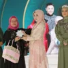 Istri Gubernur Jabar Atalia Menjadi Desainer "Fashion"