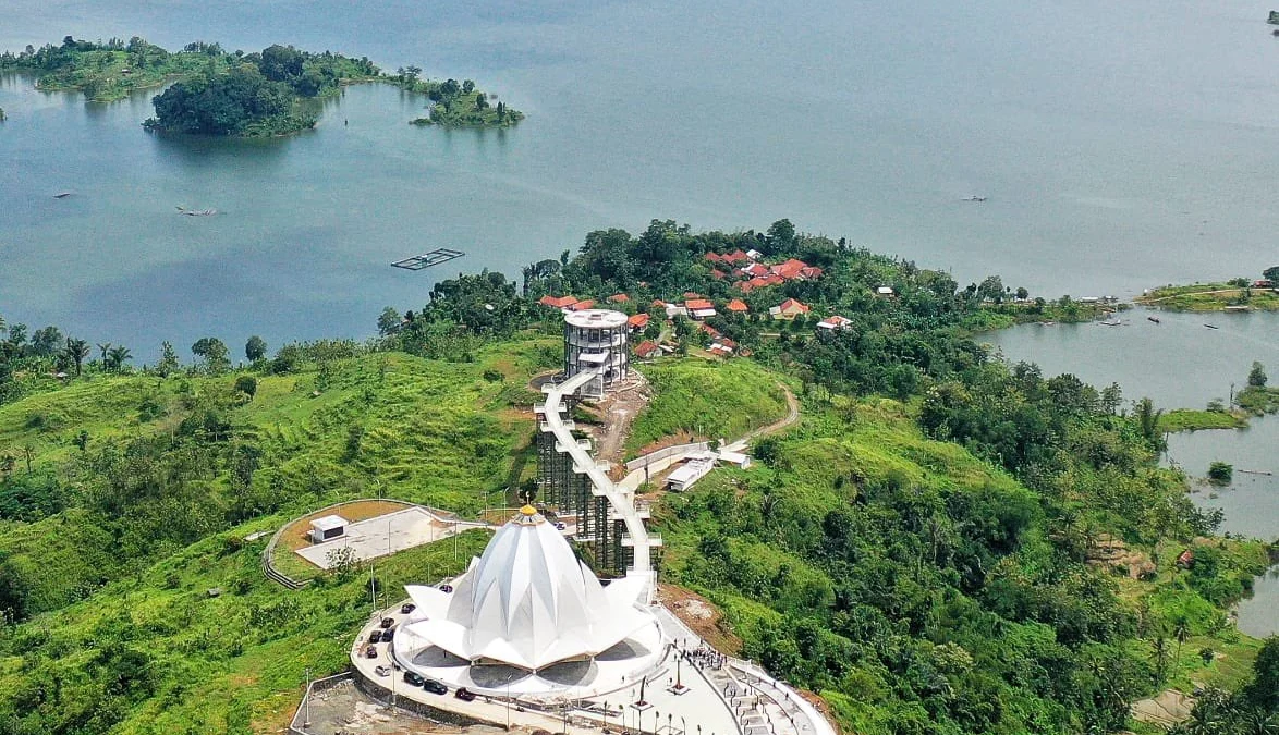 Daya Tarik Menara Kujang Sepasang Pembangunan Destinasi Wisata Baru Jawa Barat
