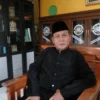 BERI KETERANGAN: Kepala MAN 2 Sumedang Drs H Kusnawan MP Mat., saat ditemui Sumeks di kantornya, baru-baru ini.