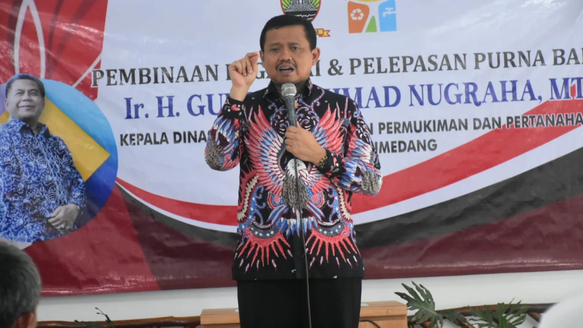 Warga Sumedang Tuntut Ganti Rugi, Bupati : Tim Penyelesaian Dampak Tol Cisumdawu Sudah Turun ke Lapangan. ( FOTO: HUMAS PEMDA)