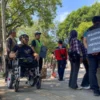 Menuju Kota Inklusif, Komunitas Disabilitas Audit Trotoar Inklusi di Bandung
