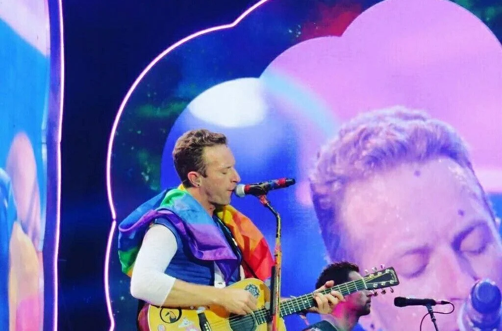 Apakah Benar Coldplay Sekutu LGBT?