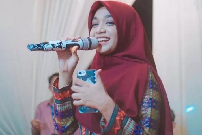 Biodata Ning Umi Laila Rahmah & Profil Lengkap : Status Pernikahan, Profesi, Orang Tua dan Keluarga