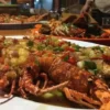 Berwisata ke Pangandaran, Jangan Lupa Mampir ke RM Saung Balong, Kuliner Seafood Terbaik di Pangandaran