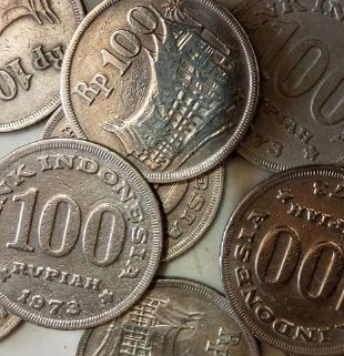 Jual Beli Uang Kuno Uang Koin 100 rupiah Bisa Untung Seharga Honda Civic