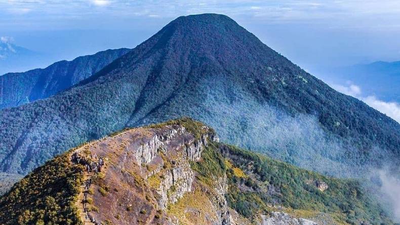 Pendaki Gunung Wajib Tahu, 7 Gunung Tertinggi di Jawa Barat, Salah Satunya Akan Mengingatkan Pada Aktivis Mahasiswa Soe Hok Gie