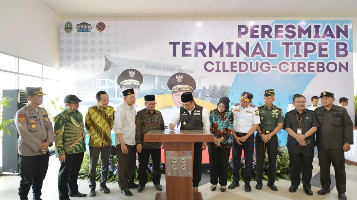 Gubernur Ridwan Kamil Resmikan Terminal Tipe B Ciledug di Kabupaten Cirebon Terminal desain modern dan multifungsi