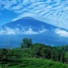Masyaallah! Gunung Tertinggi di Jawa Barat Ini Ternyata Punya Banyak Manfaat!