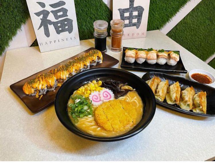 Wisata Kuliner Terbaru Restoran Jepang di Sumedang, Menu Sushi dan Salmon Mentah Siap Manjakan Lidah!