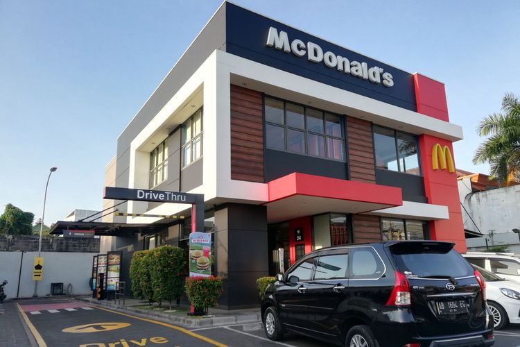 Enaknya Drive Thru McDonald's Sumedang Dekat Exit Tol Cisumdawu Gerbang Sumedang Utara