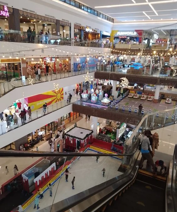 Istri Lagi BM Ajak Ajak One Stop Destination Grage City Mall Cirebon Lewat CISUMDAWU