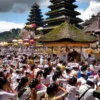 5 Pakaian Adat Yang Menjadi Ciri Khas Pulau Dewata Bali