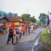 Semangat Gotong Royong Warga Desa Sukamaju Menyemarakkan HUT Kemerdekaan