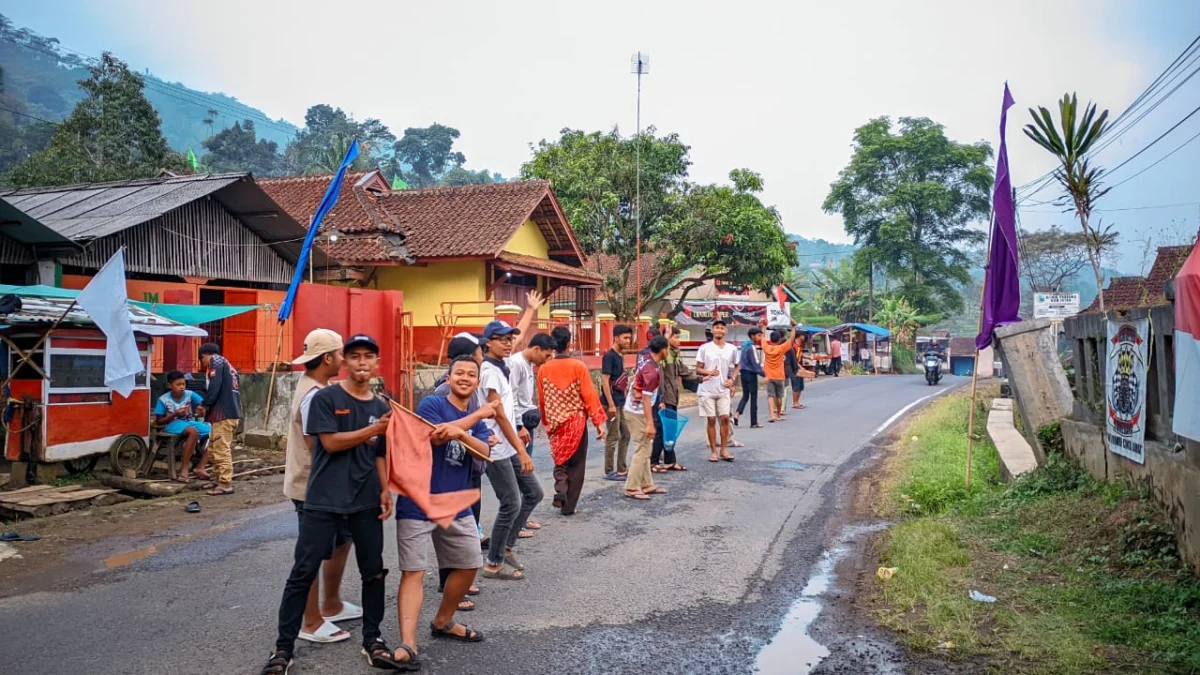 Semangat Gotong Royong Warga Desa Sukamaju Menyemarakkan HUT Kemerdekaan