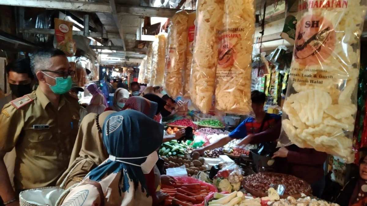 Pedagang Sayuran di Sekitar Pasar Tradisional Tanjungsari Mengaku Mengalami Penurunan Harga Pasca Idul Adha