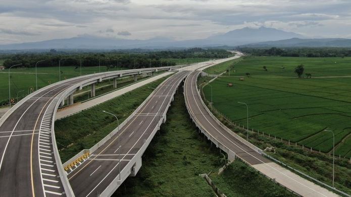 Jalan Tol Cisumdawu Diresmikan, Jokowi Sebut Bandara Kertajati Siap Operasi Penuh Bulan Oktober